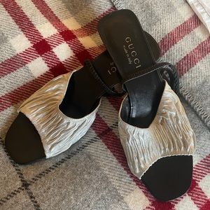 Gucci Silver Slingback, size 8